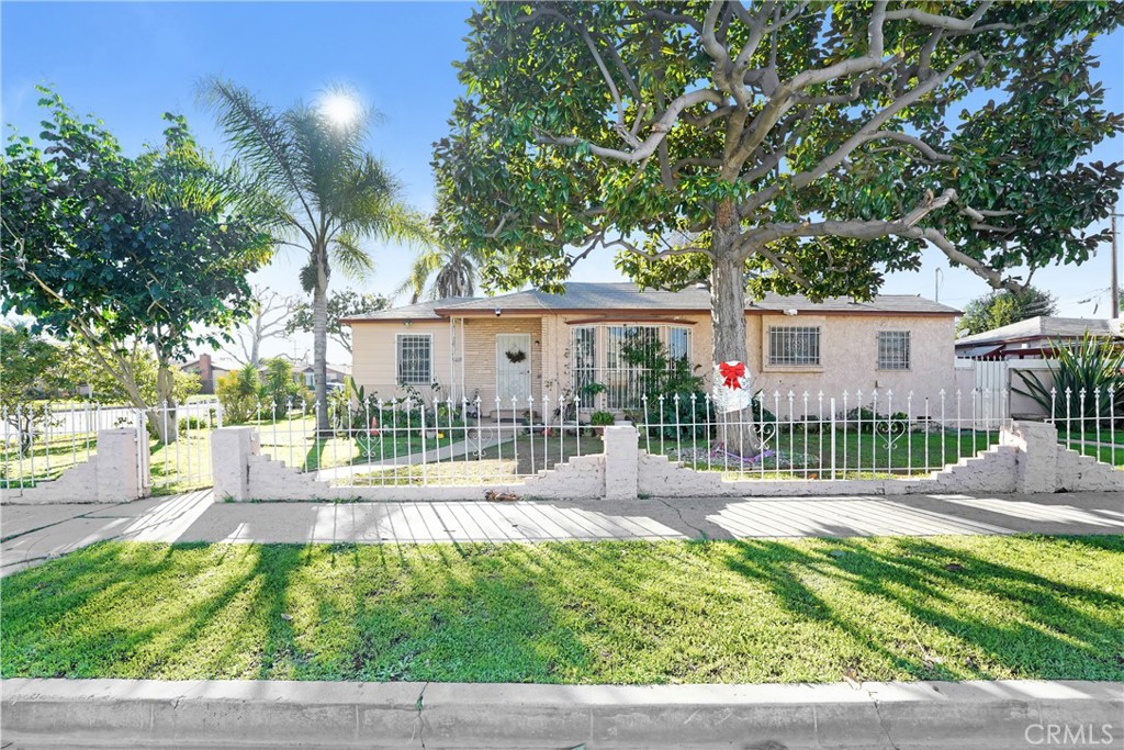 2200 W Hardy