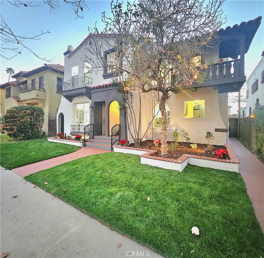3104 W 43rd Place