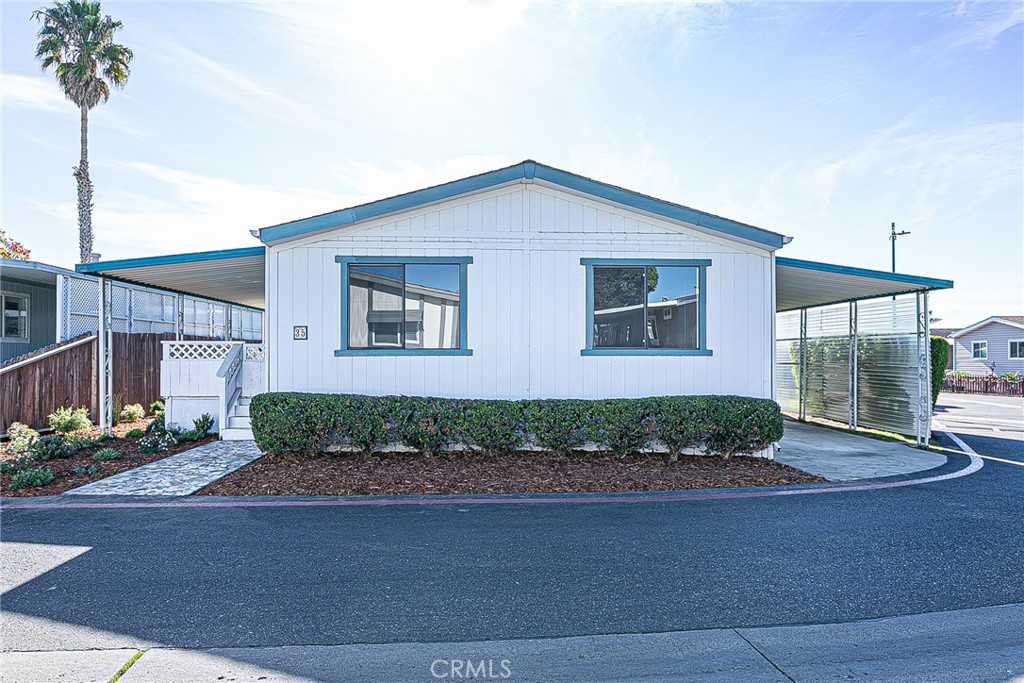 2550 Cienaga Street 35