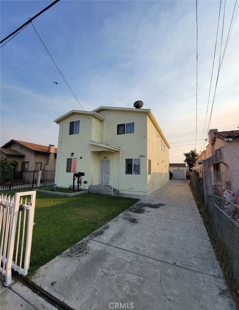 8455 Santa Fe Ave