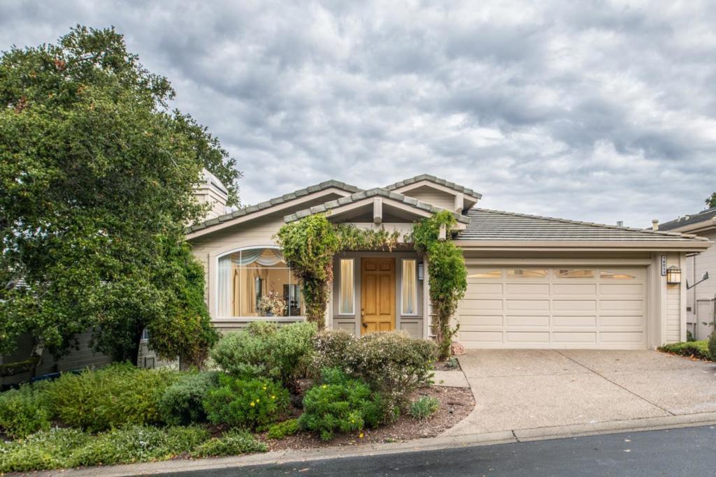 10511 Fairway Court