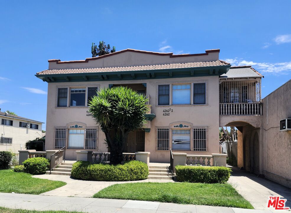 4260 S Figueroa Street