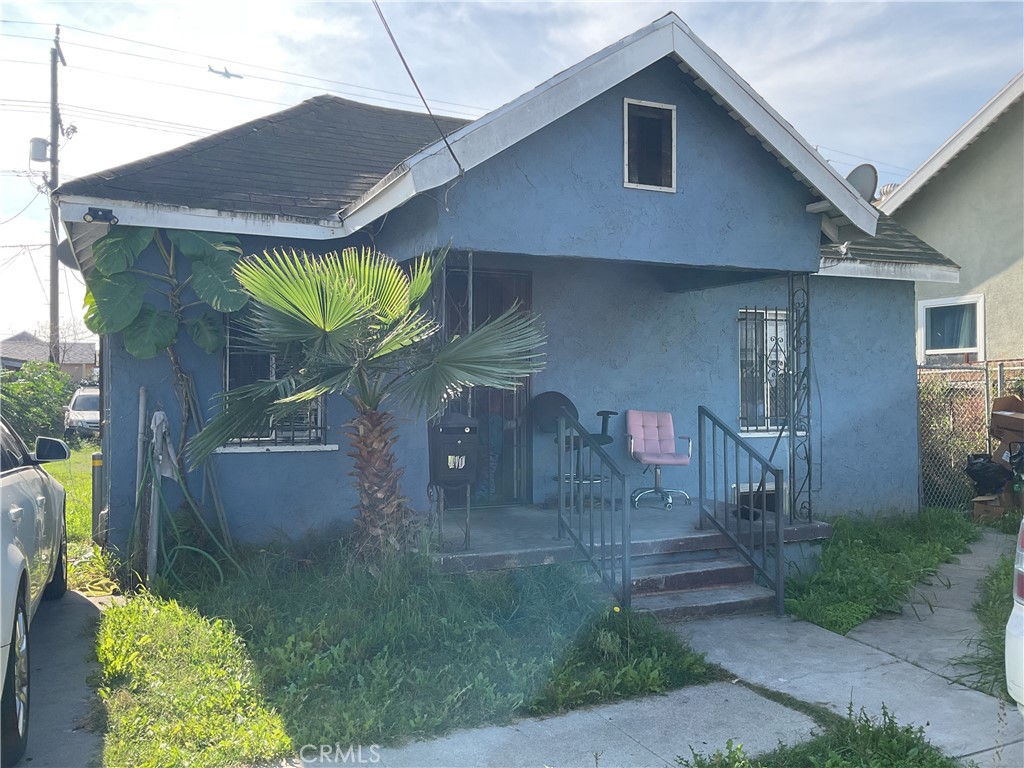 410 E Gage Avenue