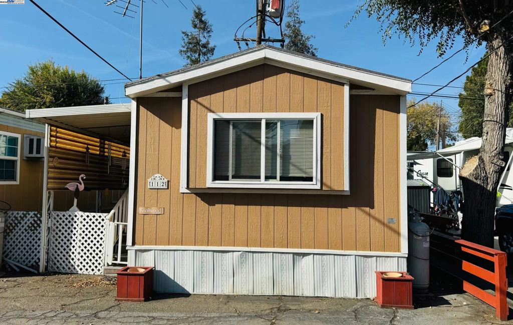 2399 E 14th