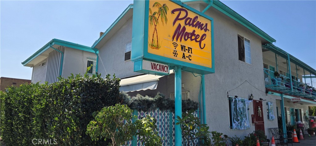 1047 1059 Pacific Avenue