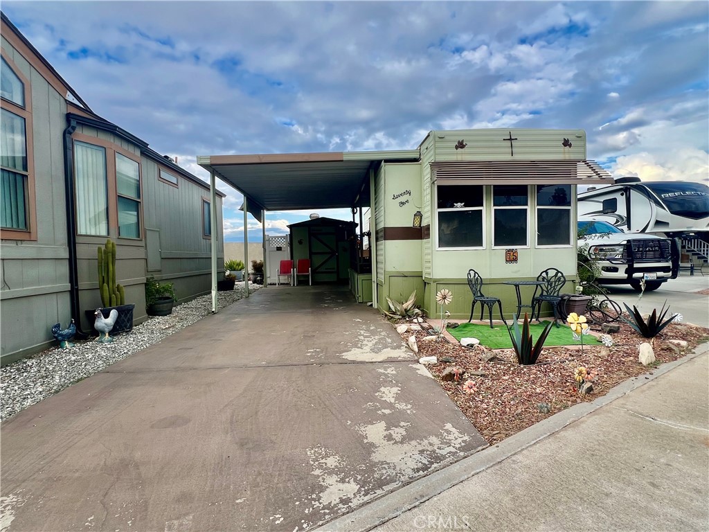 1295 S Cawston 75