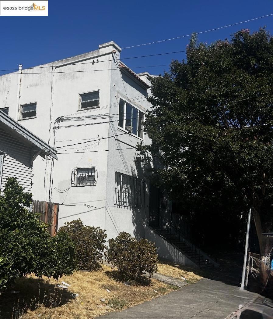 2816 Foothill Blvd