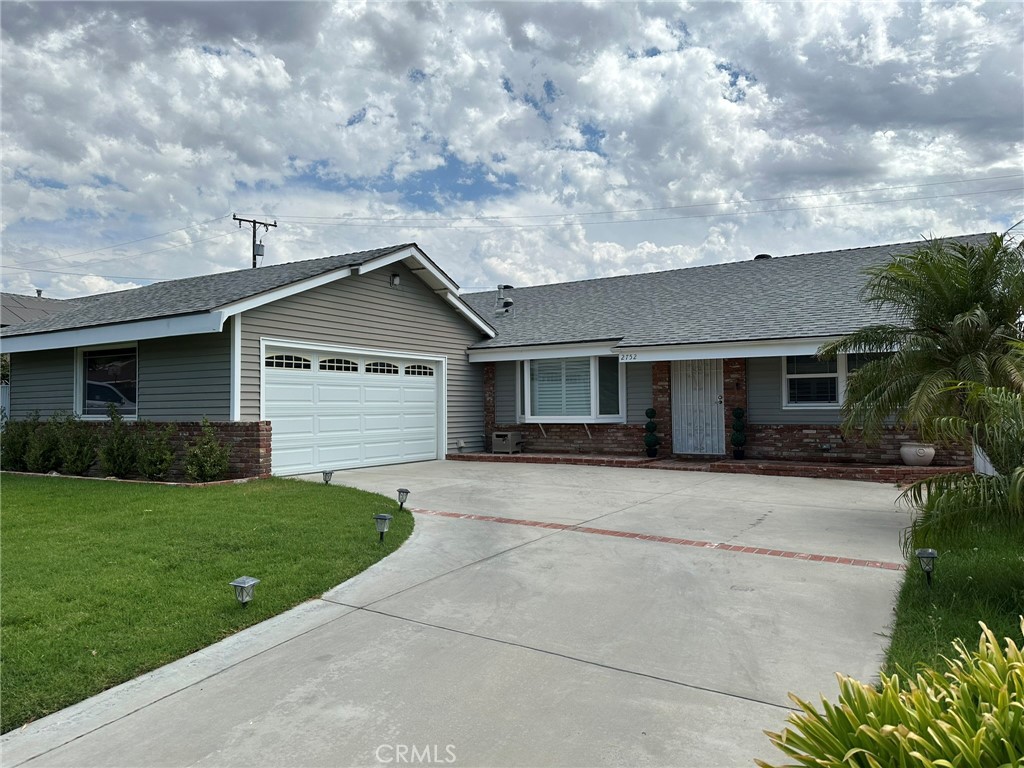 2752 Wanda Ave