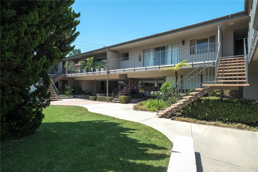 2940 W Carson Street 213