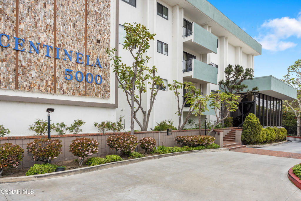 5000 S Centinela Avenue 109