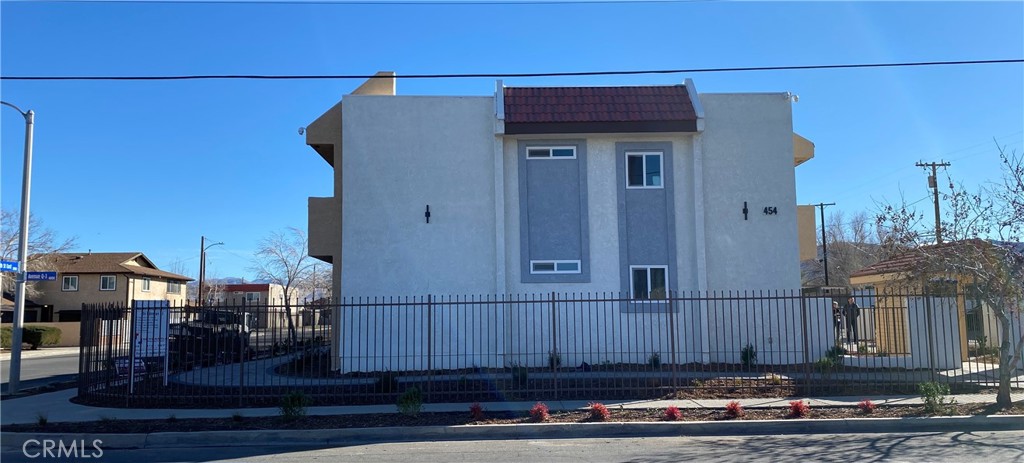 454 E Avenue Q3 5