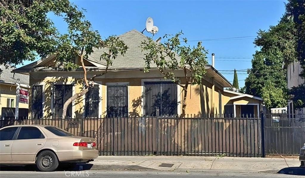 415 E Vernon Avenue