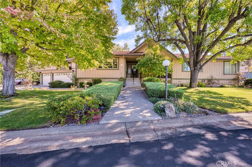 8656 Paradise Valley Boulevard
