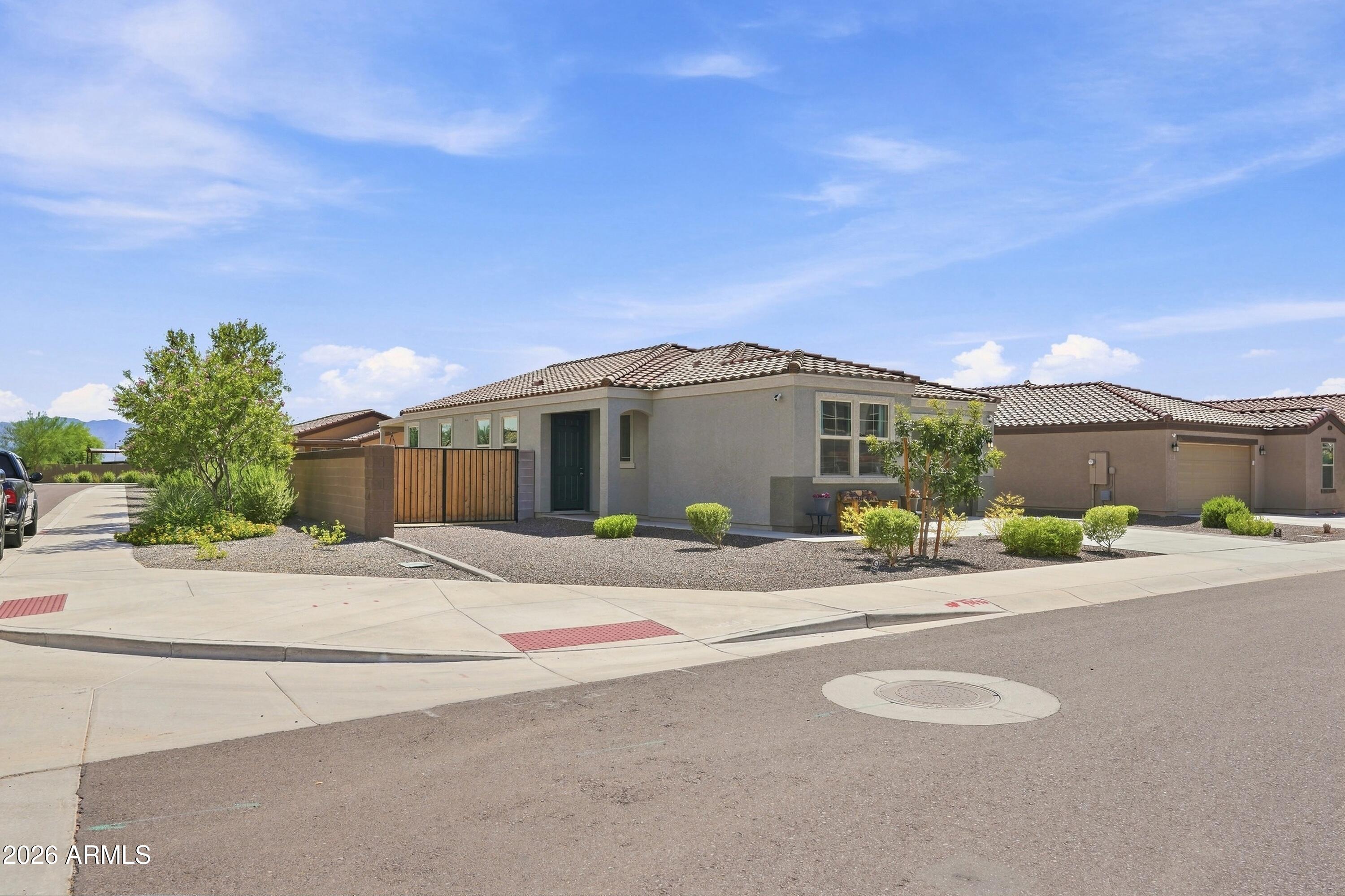 8327 W ILLINI Street, Tolleson, AZ 85353