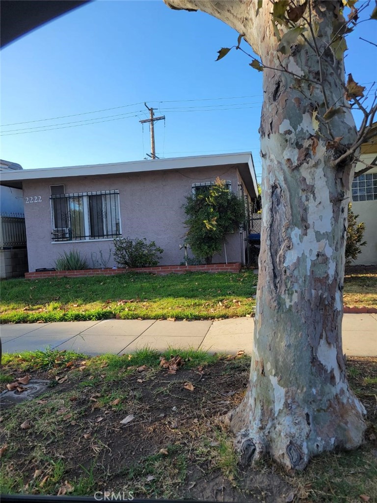 2222 W Olympic
