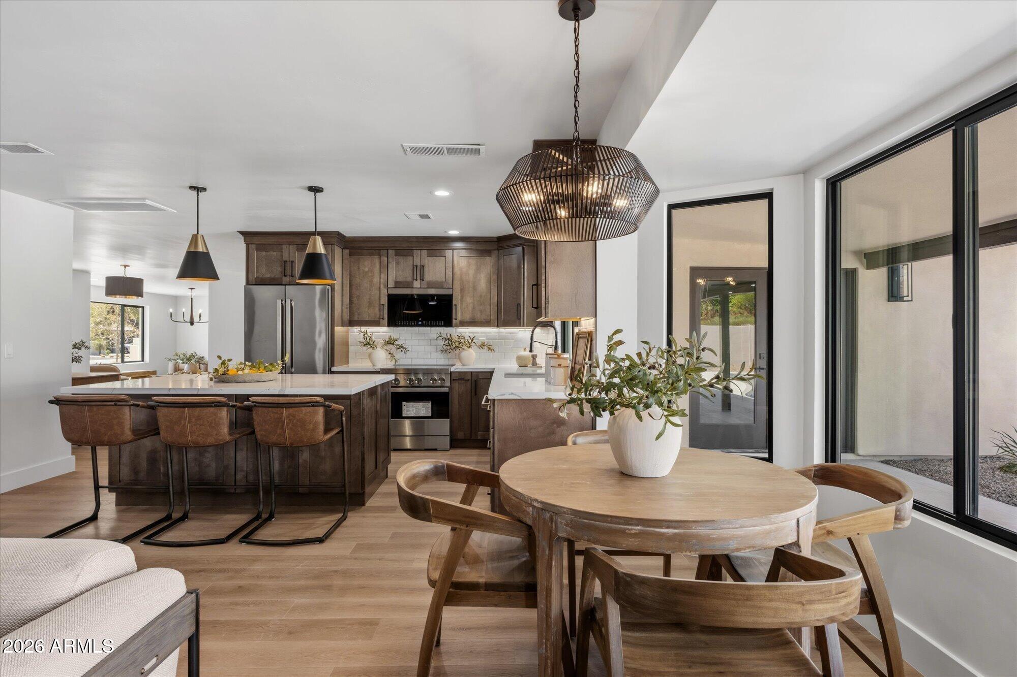 5024 E LE MARCHE Avenue, Scottsdale, AZ 85254
