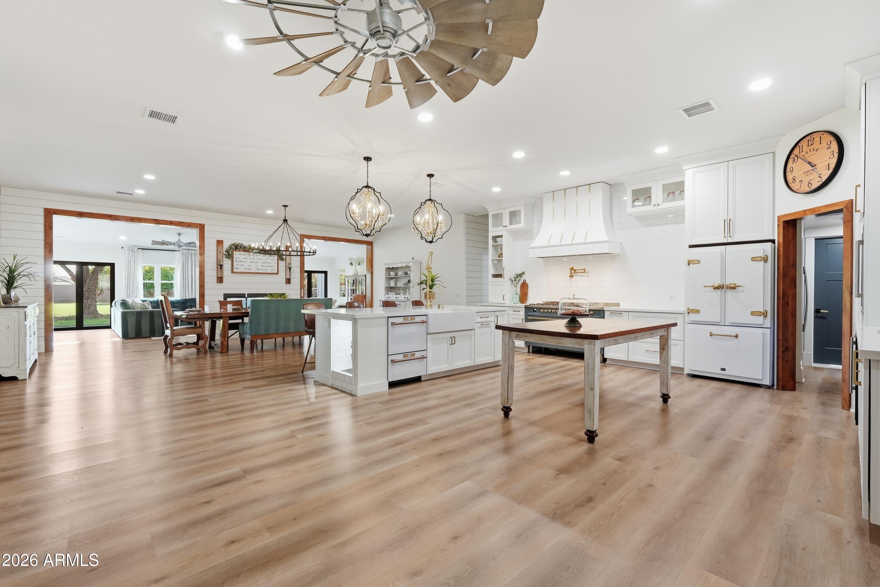 3050 S EAGLE Drive, Chandler, AZ 85286
