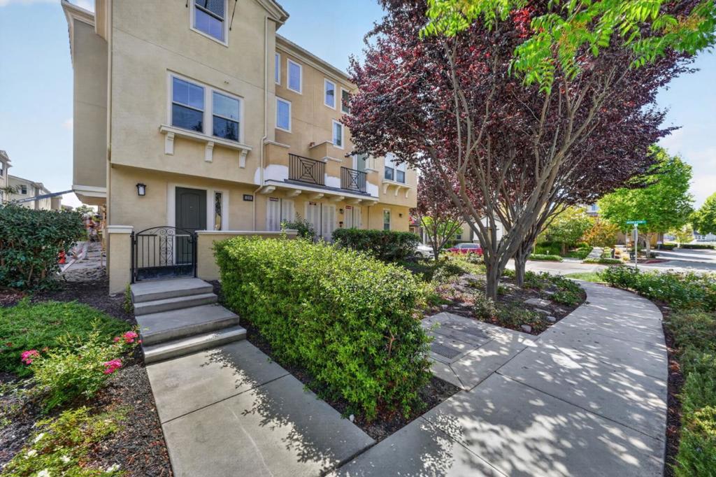 318 Expedition Lane