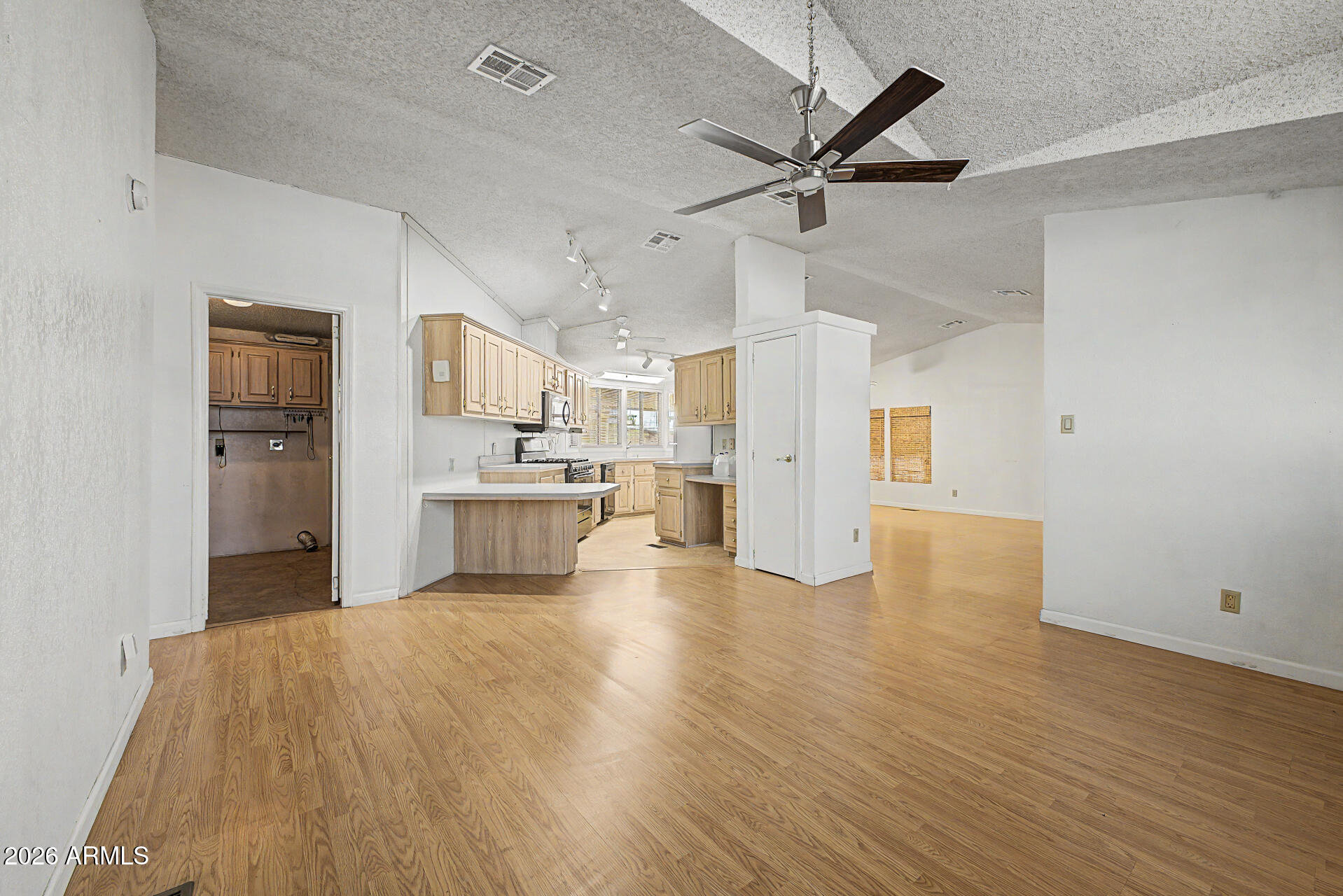 2650 W UNION HILLS Drive 55, Phoenix, AZ 85027