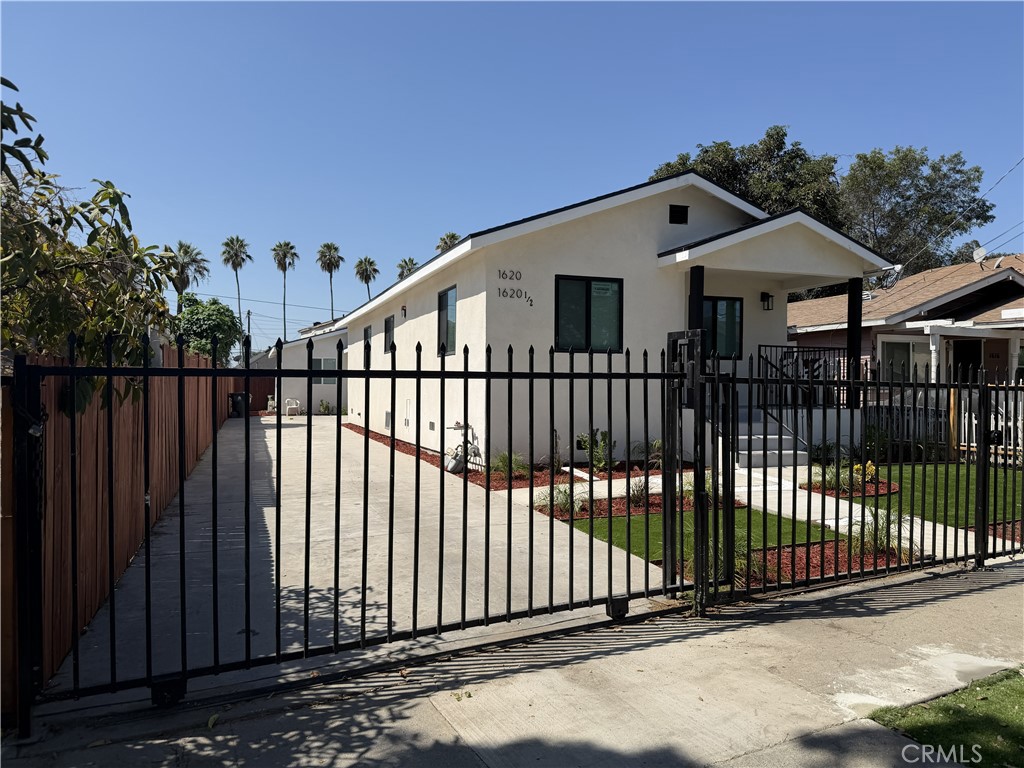 1620 E 33rd
