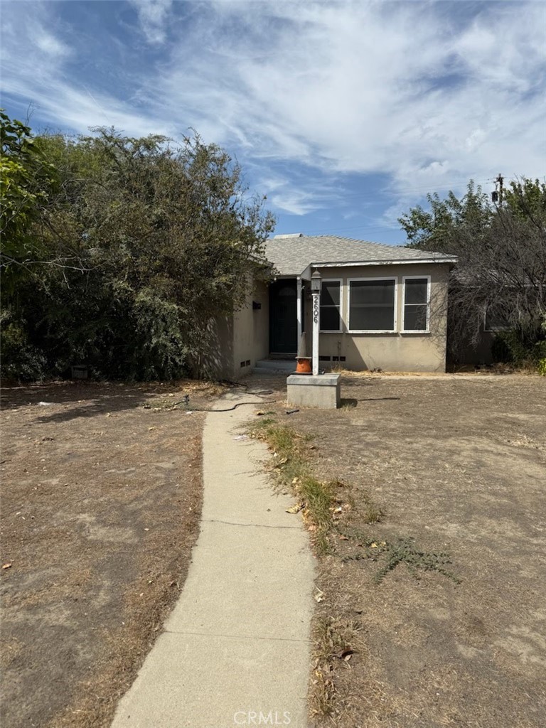 2606 Truxtun Avenue