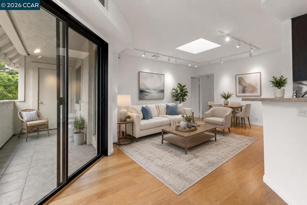 2535 Lucy Lane B