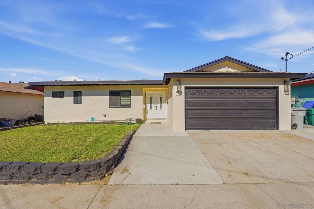 7742 Shorewood Dr