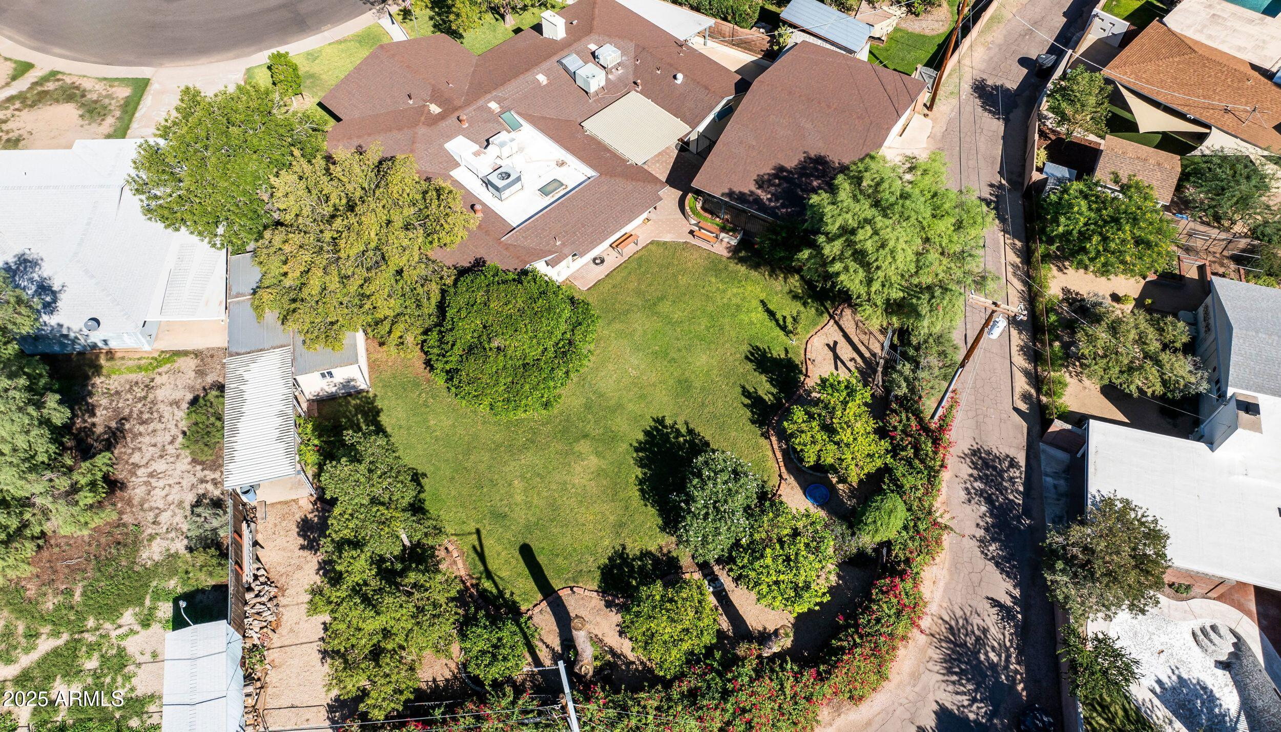 2047 W CAMBRIDGE Avenue, Phoenix, AZ 85009