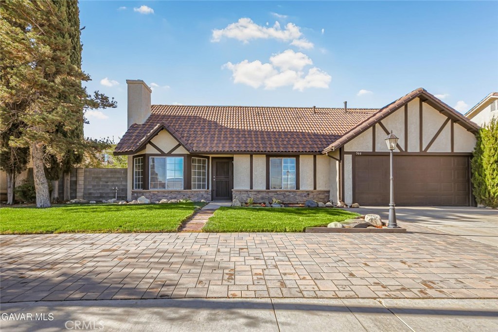 566 E Avenue R8