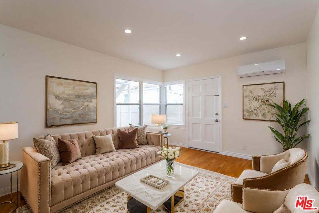 200 W Palmer Avenue C