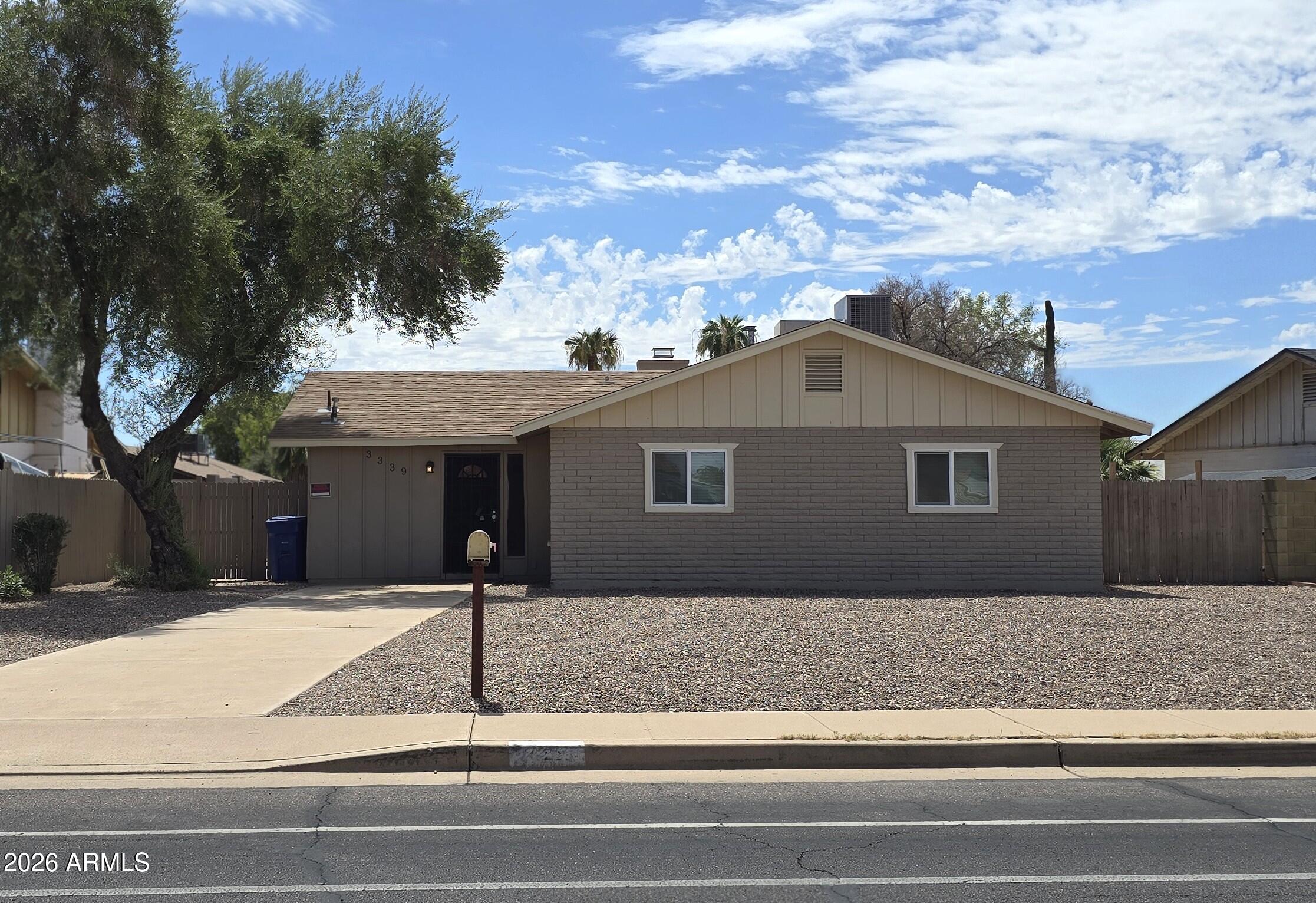 3339 W CHOLLA Street, Phoenix, AZ 85029