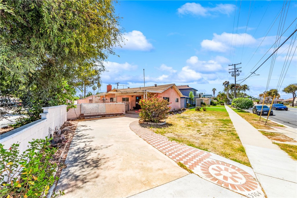 13704 Clark