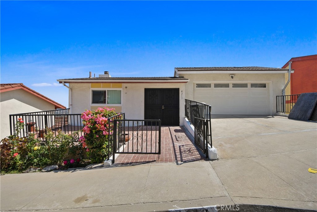 4217 Mesa
