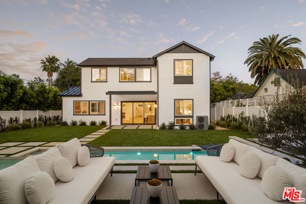 5109 Genesta Avenue
