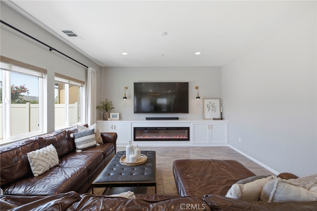 32593 Cumulus Lane