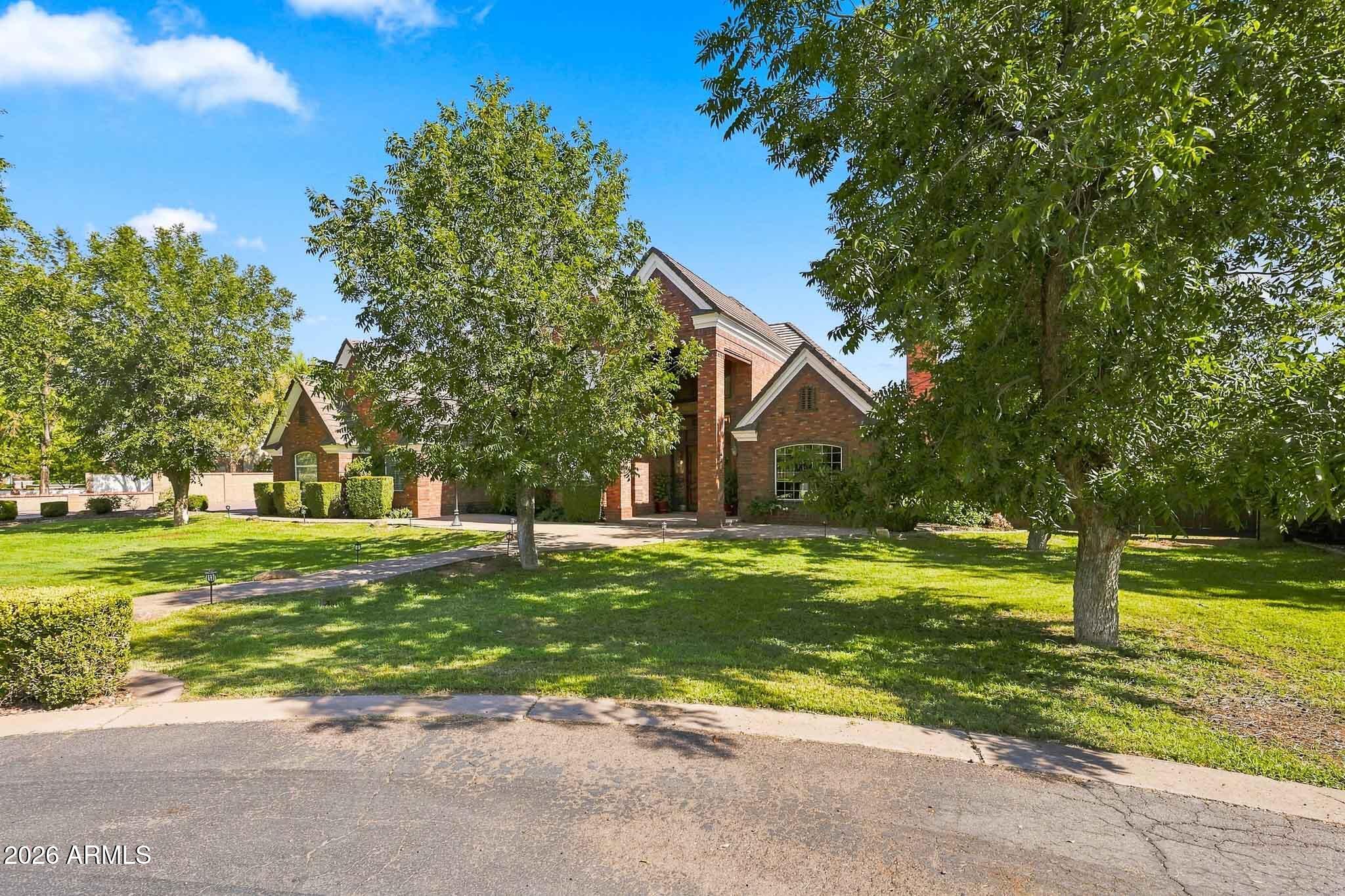 15415 E PICKETT Court, Gilbert, AZ 85298