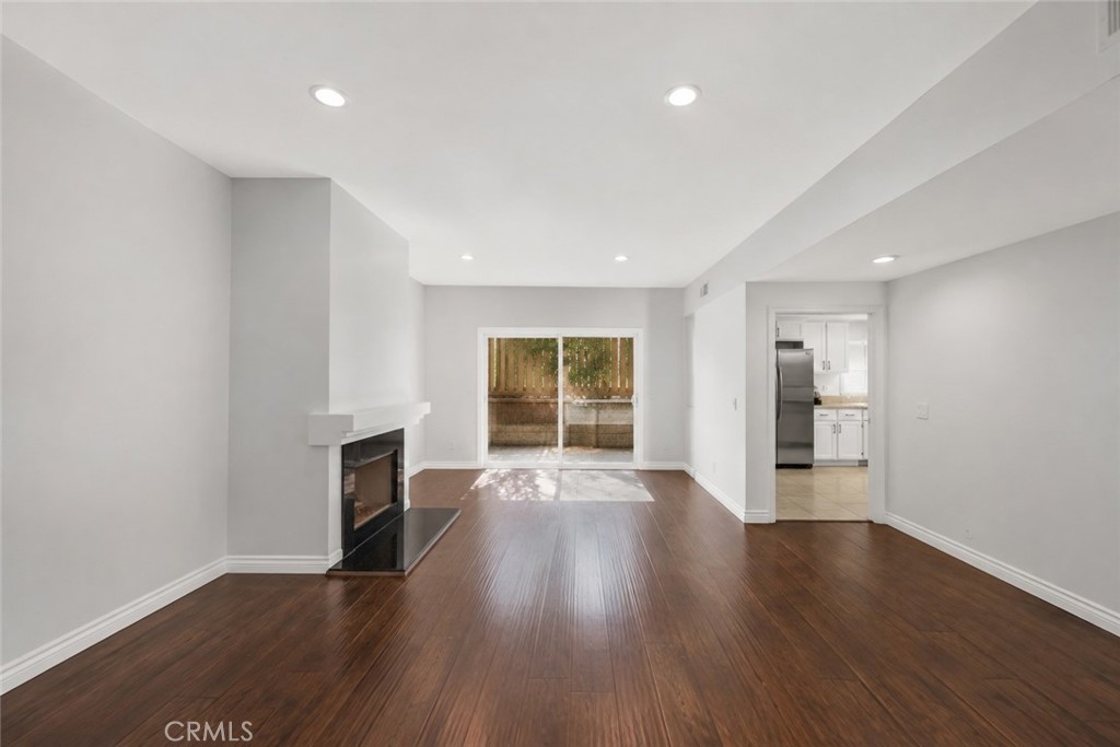 1026 S Marengo 2