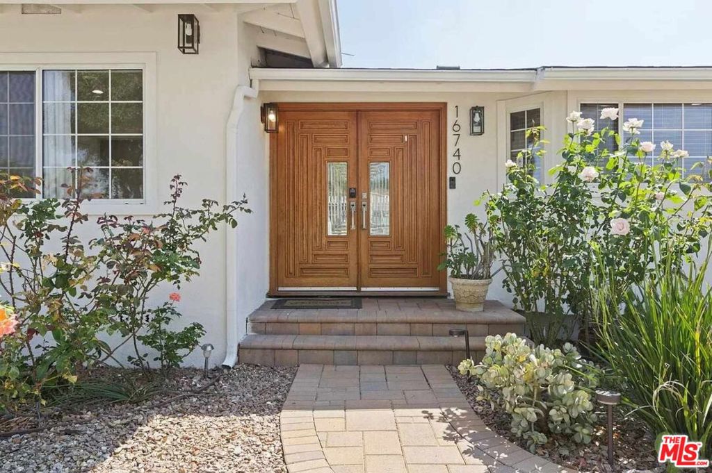 16740 Bermuda Street