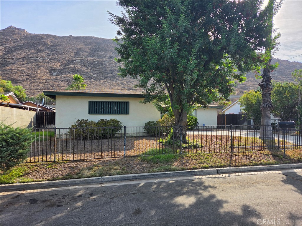 5901 Paramount Drive
