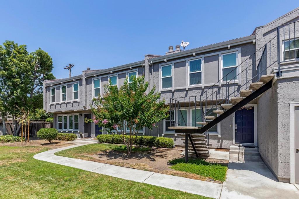 470 N Winchester Boulevard 301