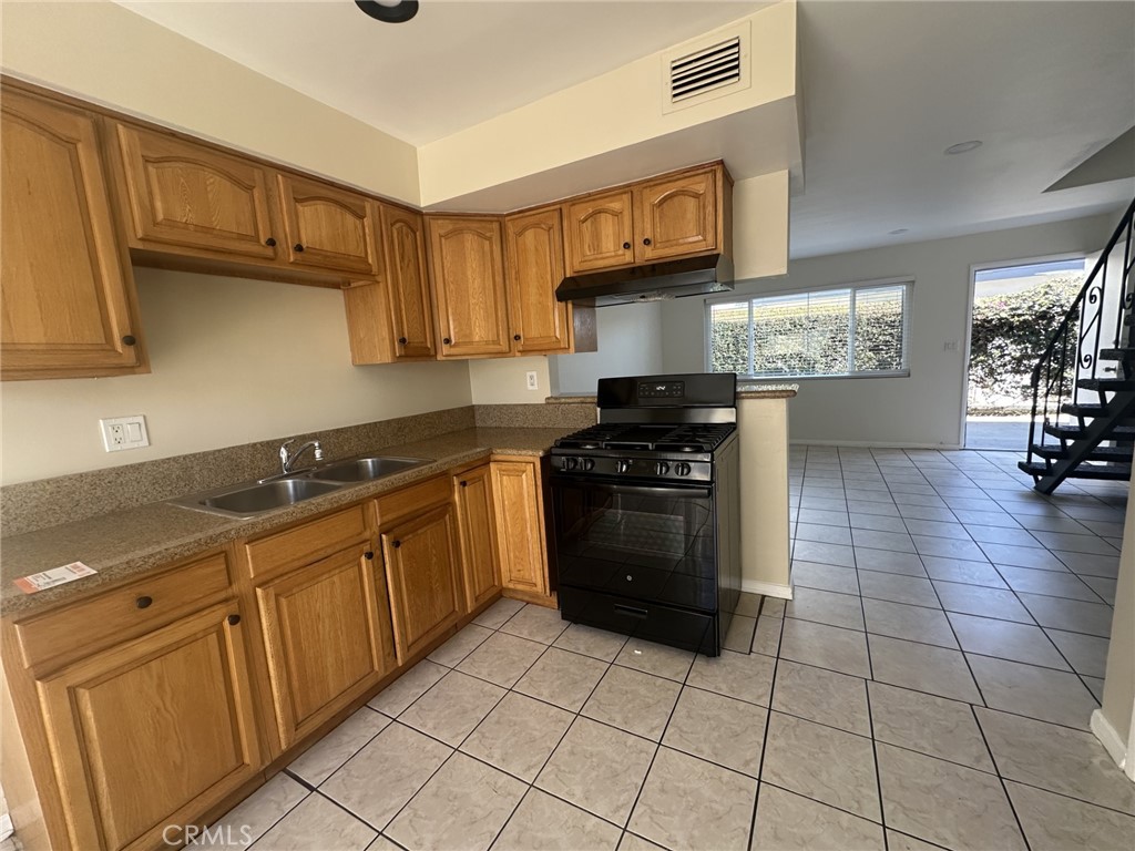 9509 Los Angeles D