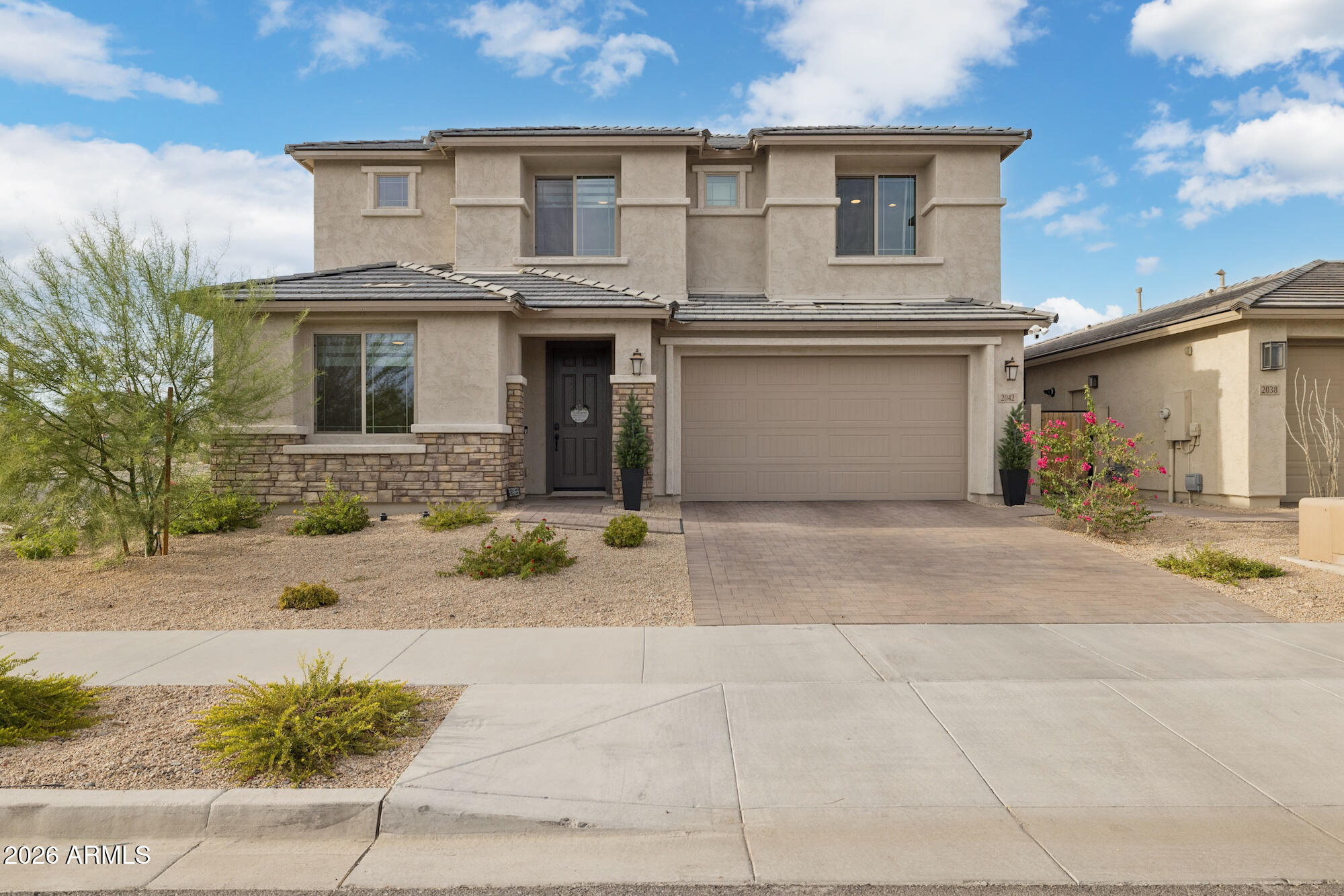 2042 W DESERT FOREST Trail, Phoenix, AZ 85085