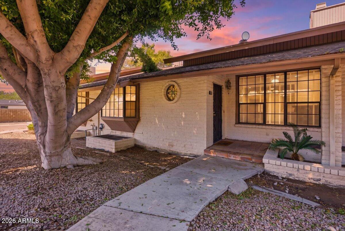 1550 N STAPLEY Drive 125, Mesa, AZ 85203