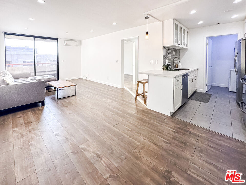 222 S Central Avenue 232