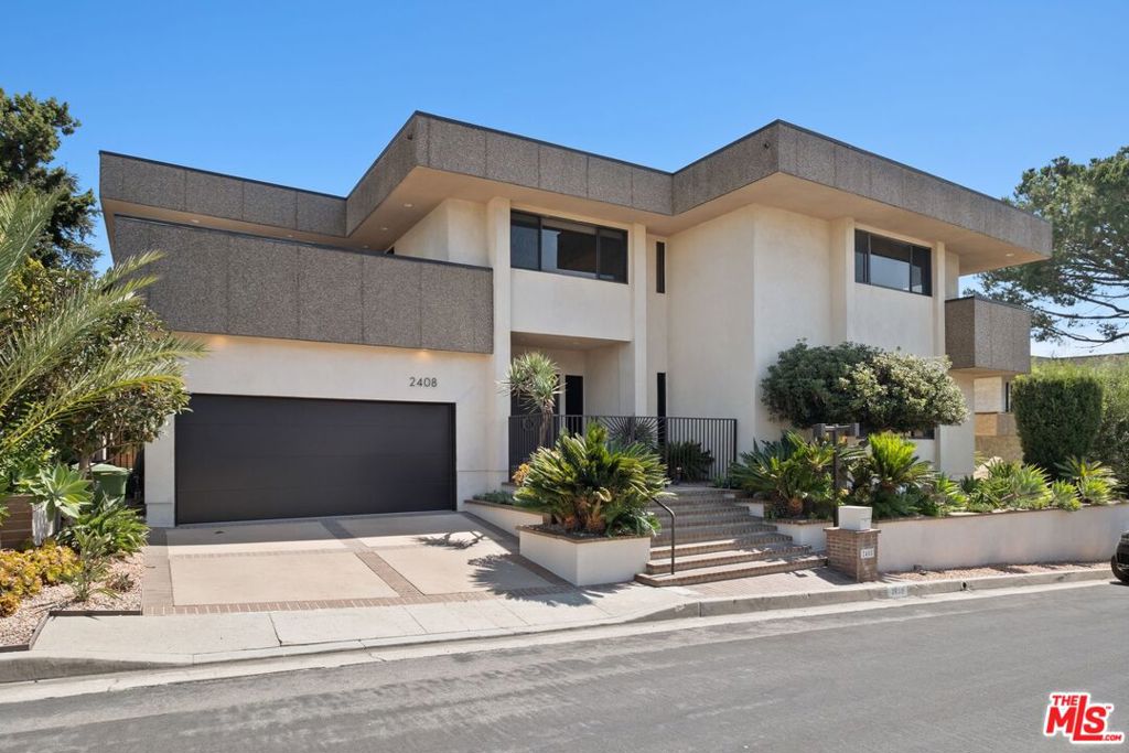 2408 VENUS Drive