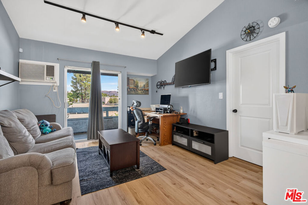 21801 Roscoe Boulevard 205