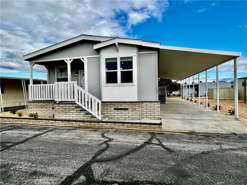 2205 W Acacia Ave 149