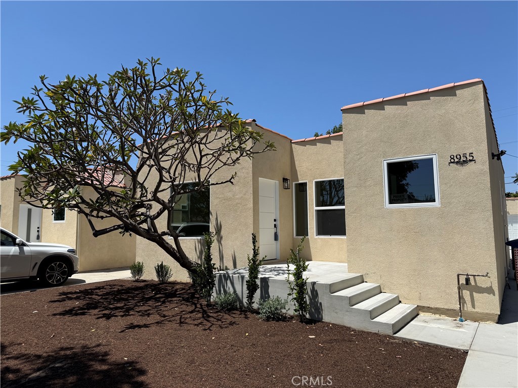 8955 San Luis