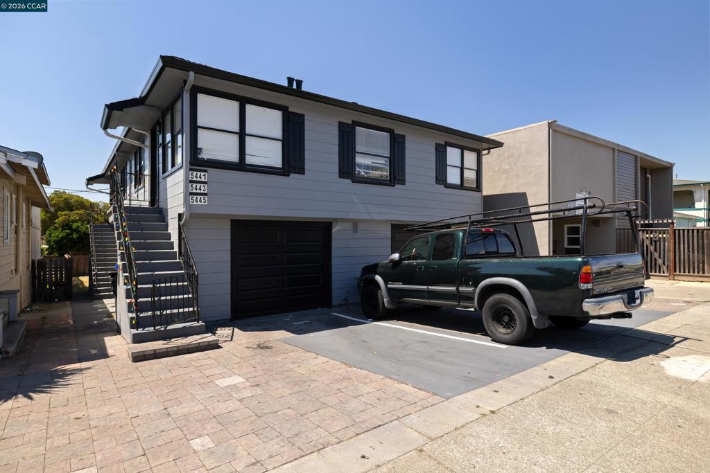 5441 5445 Bancroft