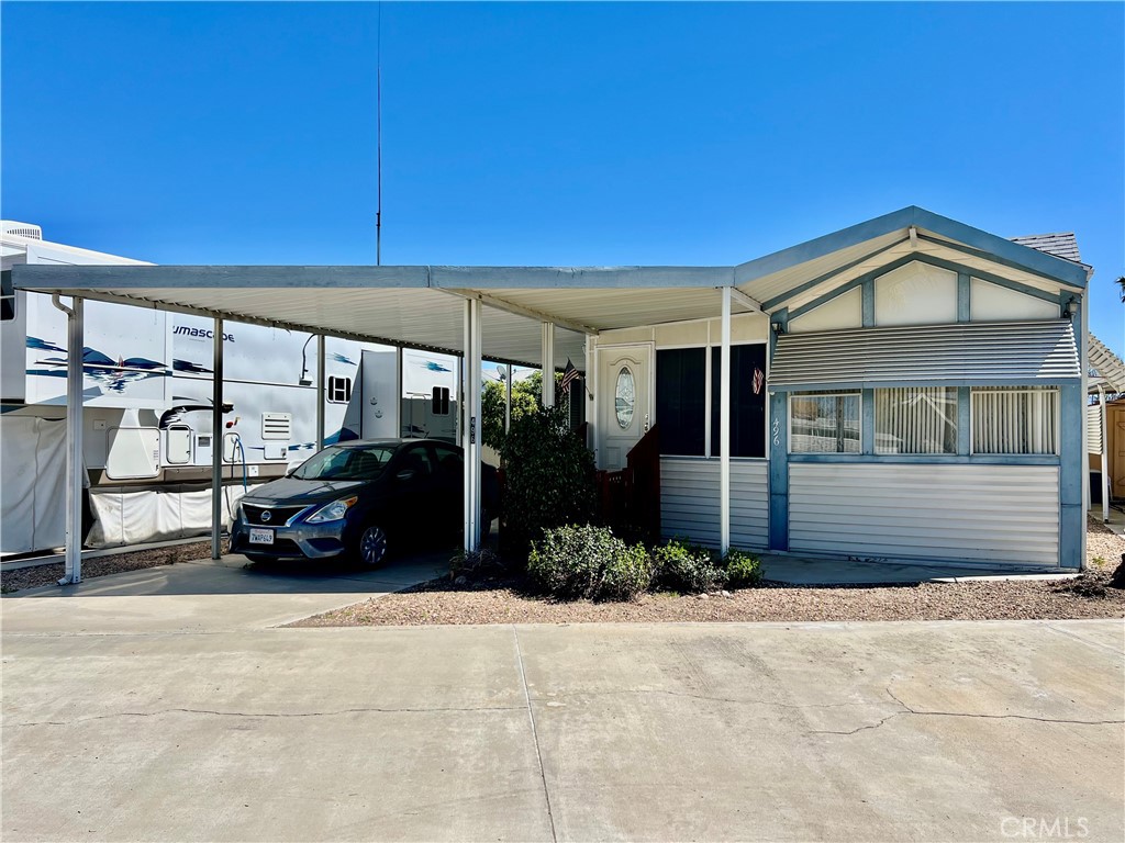 1295 S Cawston 496